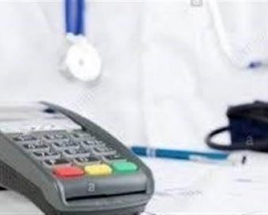 بخش زیادی از پزشکان از کارتخوان استفاده نمی‌کنند/ لغو مجوز نظام پزشکی در انتظار پزشکان متخلف