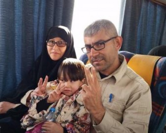 نامه عاشقانه یک پدر برای دخترش و توضیح 8 سال دوری/  نامه‌ای برای ریحانه  آماده شد